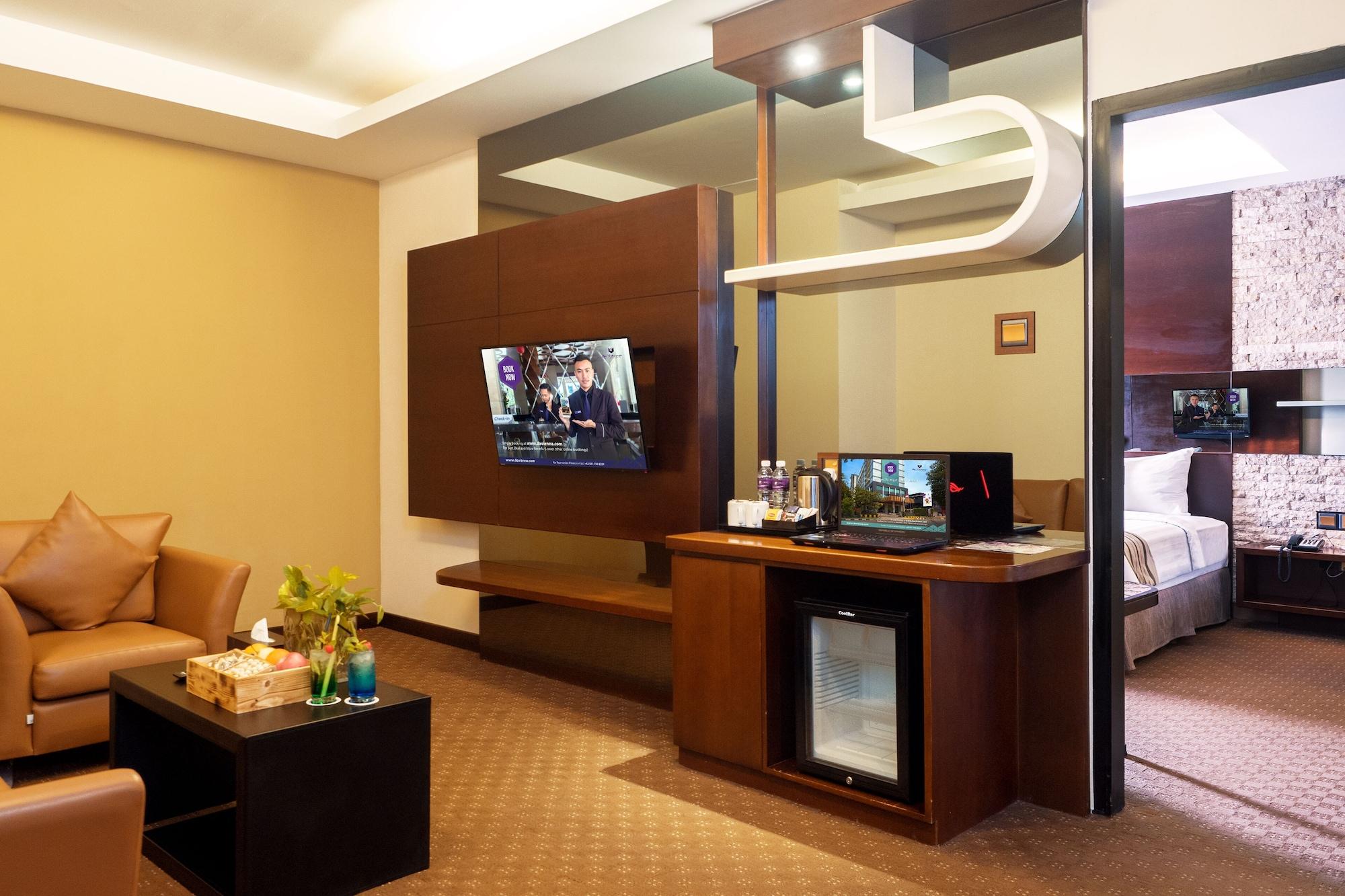 Da Vienna Boutique Hotel Batam Exterior photo